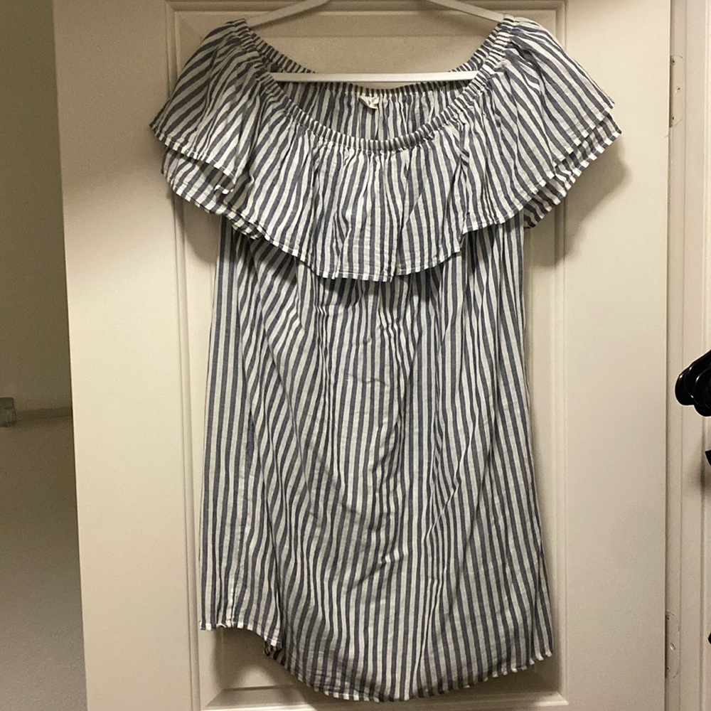 comfy off the shoulder GAP dress!
